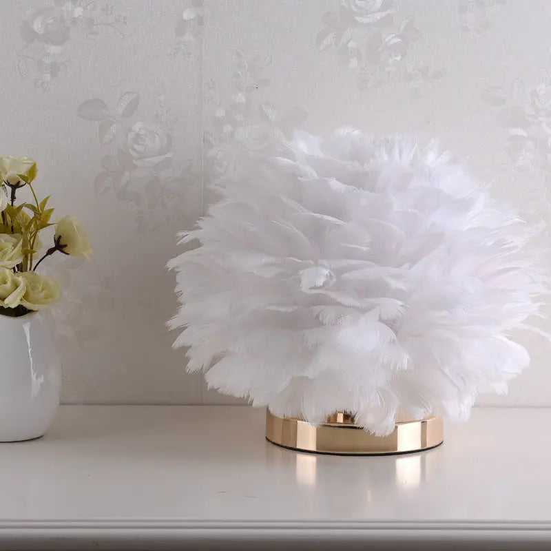 Feather Table Lamp Bedroom Bedside Light Luxury Ins Creative Warm And Romantic Girl Children'S Room Nordic Living Room Floor Lamp tableandwalllamps