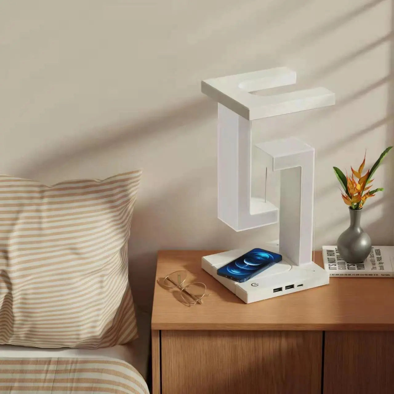 Creative Smartphone Wireless Charging Suspension Table Lamp Balance Lamp Floating For Home Bedroom tableandwalllamps