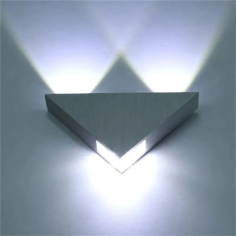 Indoor LED Lighting Aluminium 3W Wall Lamp Brushed Silver Triangle Shape Modern Bedroom Beside Light for Home Decor AC110V 220V tableandwalllamps