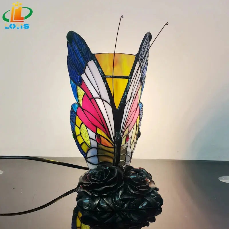 New American Butterfly Night Table Lamp Tiffany Style Bedroom Bedside Feeding Bar Ambiance Stained Glass Lamp Decoration tableandwalllamps