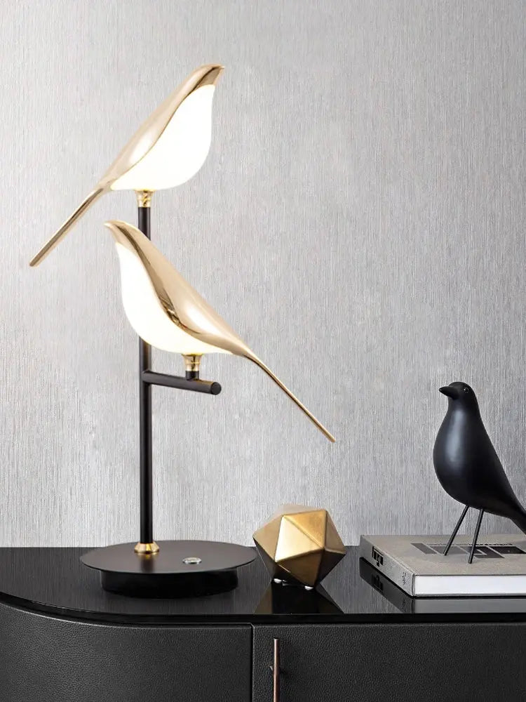 Modern LED table lamp Magpie bird model Reading lamp indoor lighting bedroom bedside living room for home decor desk lights tableandwalllamps